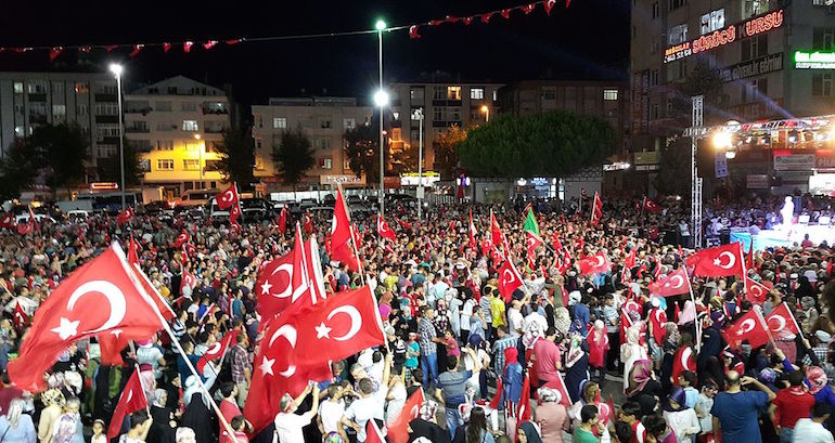 Turquie : le 15 juillet 2016, putsch raté et chasse aux gülenistes