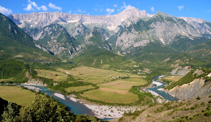 Albanie : menacé par les barrages, le «cœur bleu de l&rsquo;Europe» dévoile ses premiers secrets