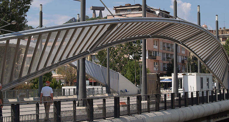 Kosovo : à Mitrovica, les jeunes Serbes contre l’ouverture du pont sur l’Ibar
