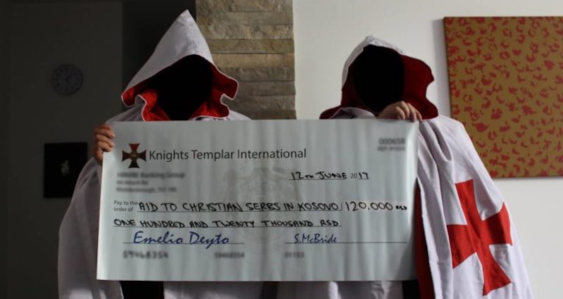 Serbie : «&nbsp;templiers&nbsp;» anglais et «&nbsp;dragons&nbsp;» serbes ensemble pour «&nbsp;défendre&nbsp;» le Kosovo