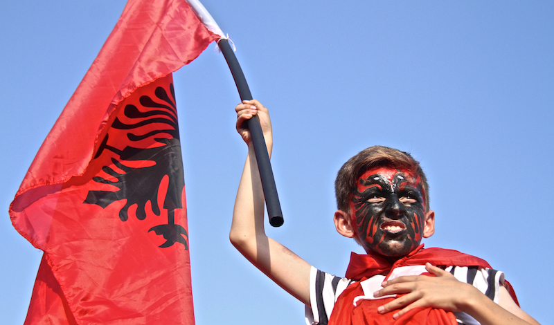 28 novembre : le Jour du Drapeau albanais est désormais férié au Kosovo