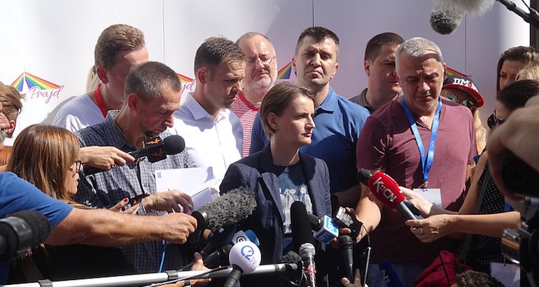 Serbie : Ana Brnabić, l&rsquo;intégrisme néolibéral emballé dans un drapeau arc-en-ciel