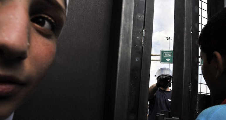Réfugiés : un site Internet pour lister les violences policières dans les Balkans