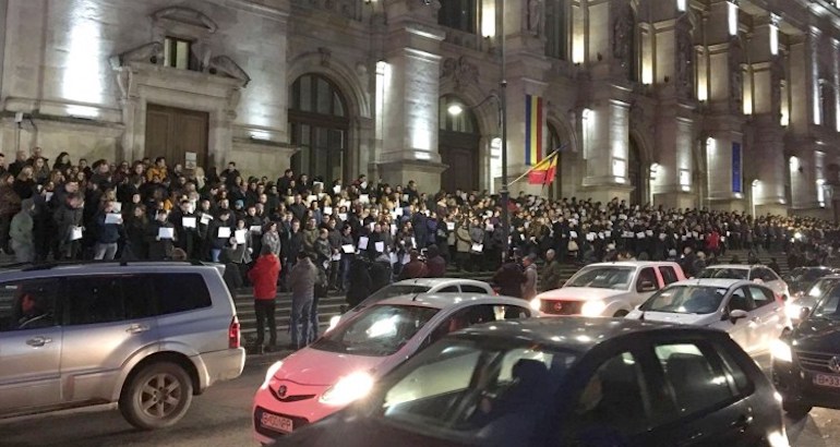 Réforme de la justice en Roumanie : «tous les organismes qui luttent contre la corruption sont des cibles»