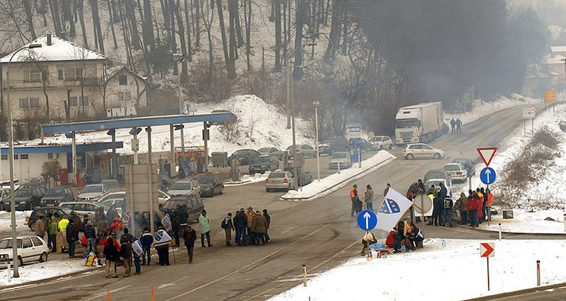 Bosnie-Herzégovine : les anciens combattants bloquent les routes de Fédération