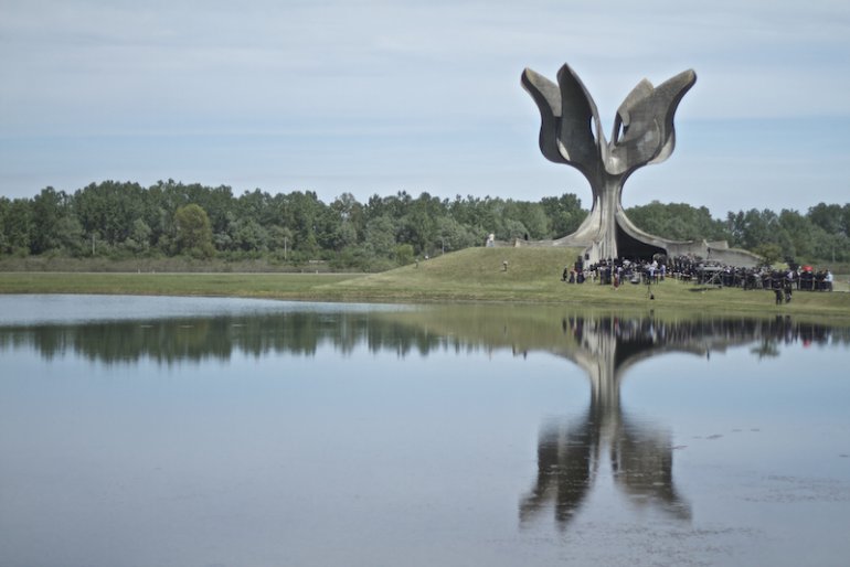 Le monument de Jasenovac, en mémoire des victimes du camp oustachi pendant la Seconde Guerre mondiale.