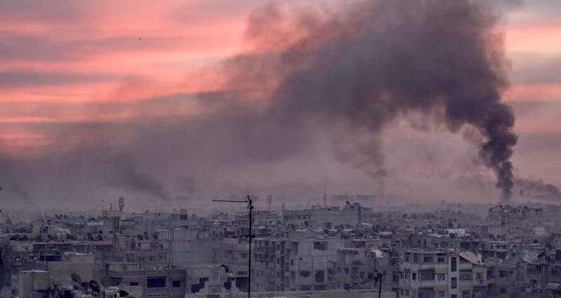 Les frappes contre le régime de Bachar Al-Assad divisent les Balkans
