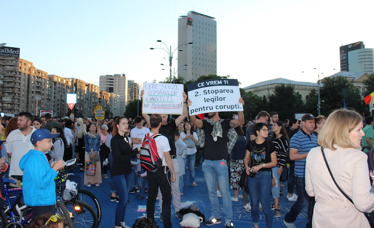 Roumanie : trois ans ferme pour Dragnea, la mobilisation contre la réforme de la justice est essouflée mais continue