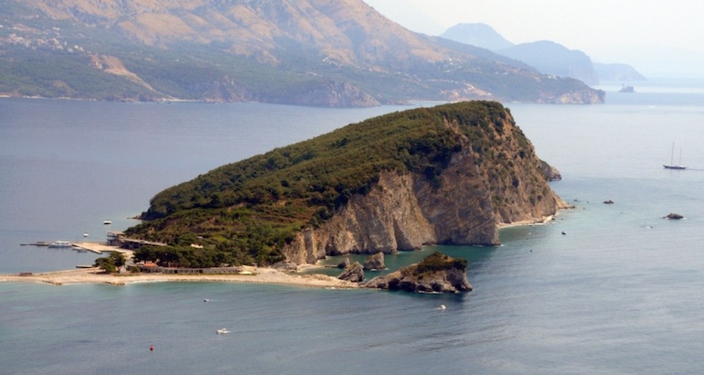 Monténégro : des hôtels et une marina vont-ils bientôt saccager l&rsquo;île de Sveti Nikola ?