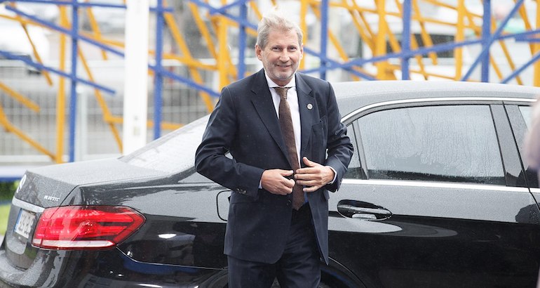 Johannes Hahn fait la navette entre Kosovo et Serbie, sans résultat