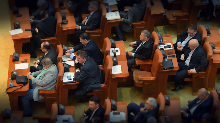 Roumanie : comment le pouvoir contrôle le vote des minorités