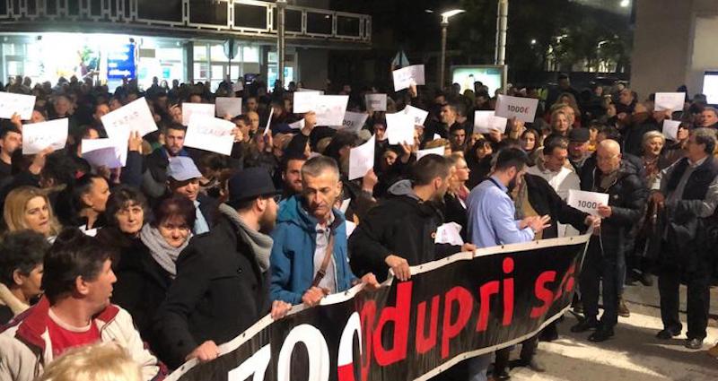 Monténégro : dans la rue, contre les fonds secrets du régime Đukanović