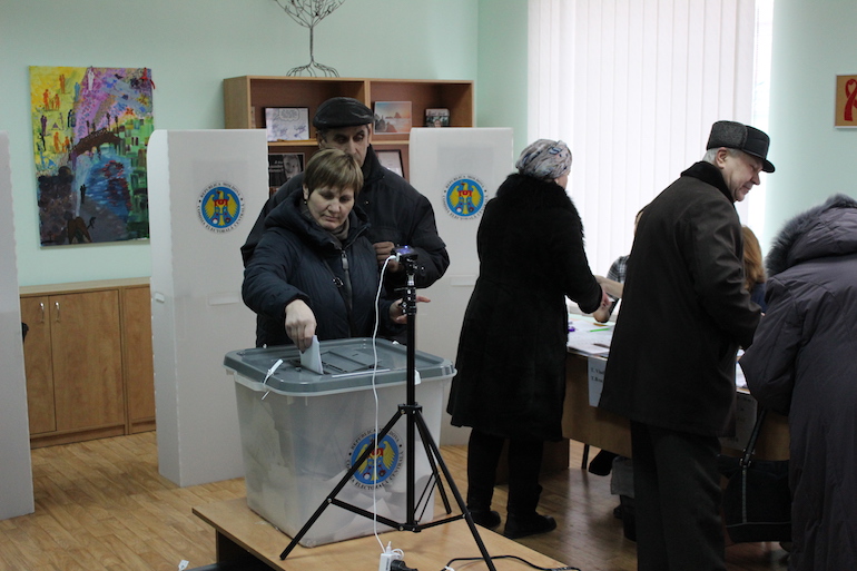 Moldavie : des élections sous le contrôle des oligarques