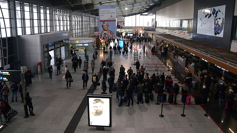 Aéroport international de Pristina