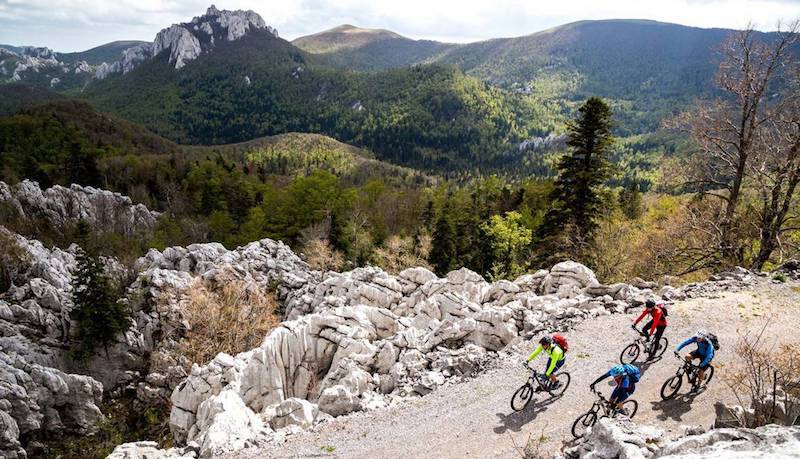 La TransDinarica, huit pays des Balkans à vélo