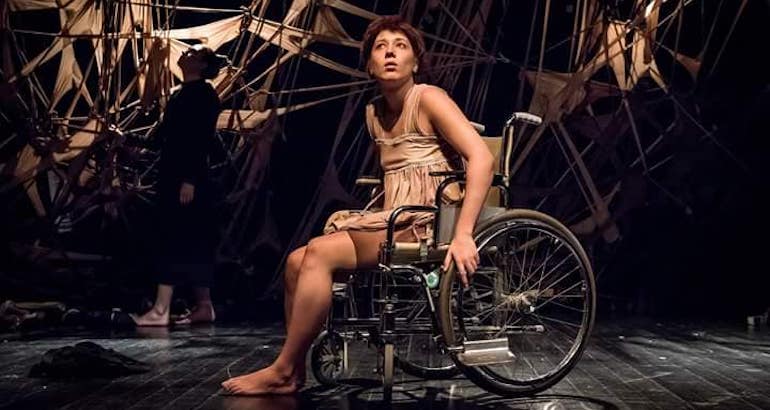 Bosnie-Herzégovine : dans Sarajevo en guerre, un théâtre pour ne pas sombrer dans la folie