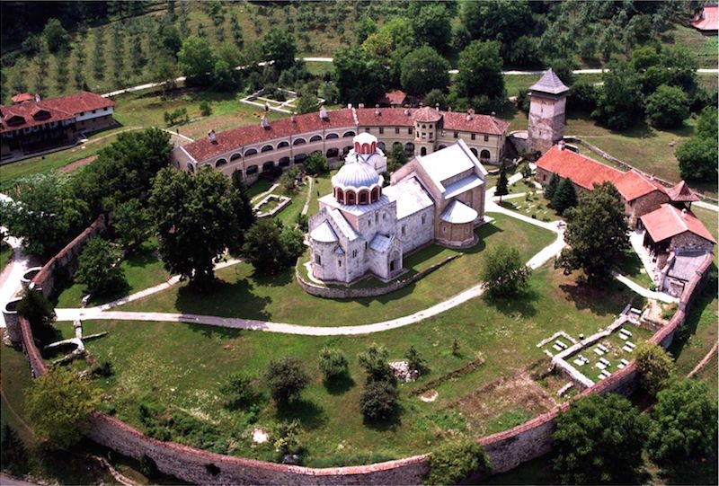 Serbie : l’Église orthodoxe s’enrichit grâce aux mini-centrales hydroélectriques