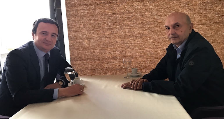 Kosovo : le futur gouvernement Kurti suspendu au soutien des élus des minorités