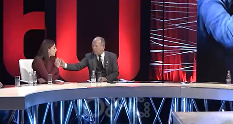 Albanie : Gresa Hasa victime d&rsquo;une agression sexiste en direct à la télévision