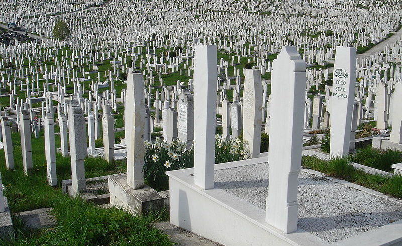 Bosnie-Herzégovine : qui doit payer l&rsquo;entretien des cimetières de Sarajevo ?
