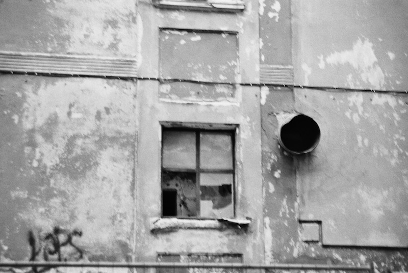 Façade, Tobacco City.