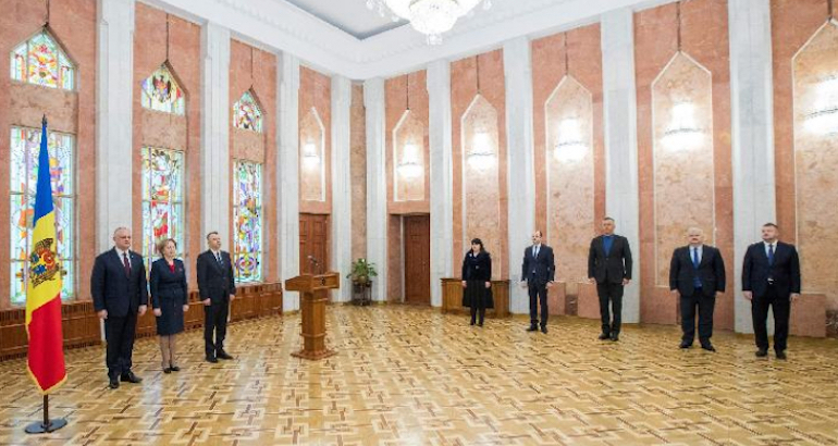 « Nouveau » gouvernement en Moldavie : on prend les mêmes et on recommence