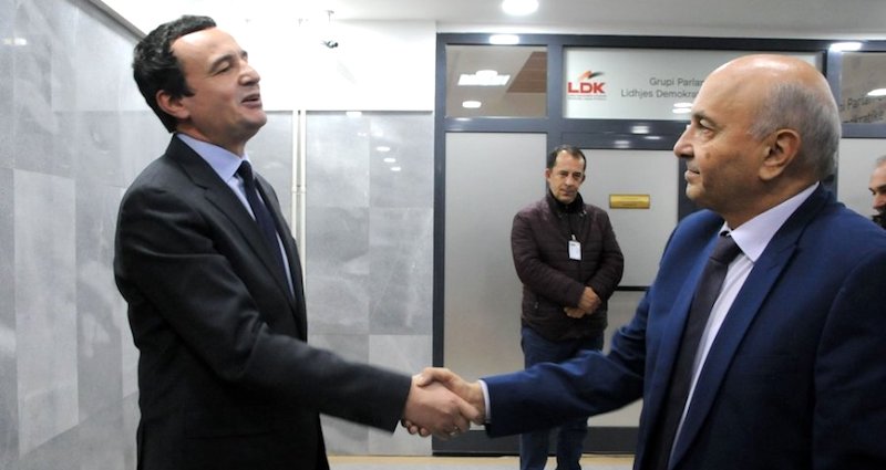 Kosovo : la taxe de la discorde met le gouvernement en péril