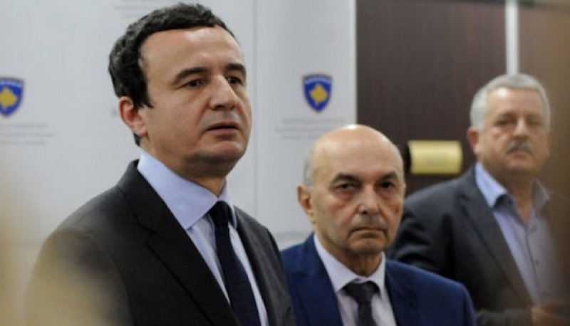Kosovo : la coalition gouvernementale vole en éclats