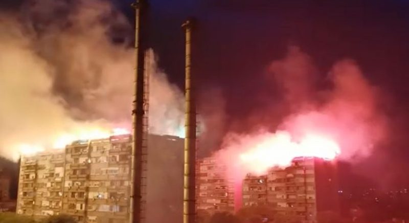 Serbie : contre-manifestation pyrotechnique des partisans d&rsquo;Aleksandar Vučić