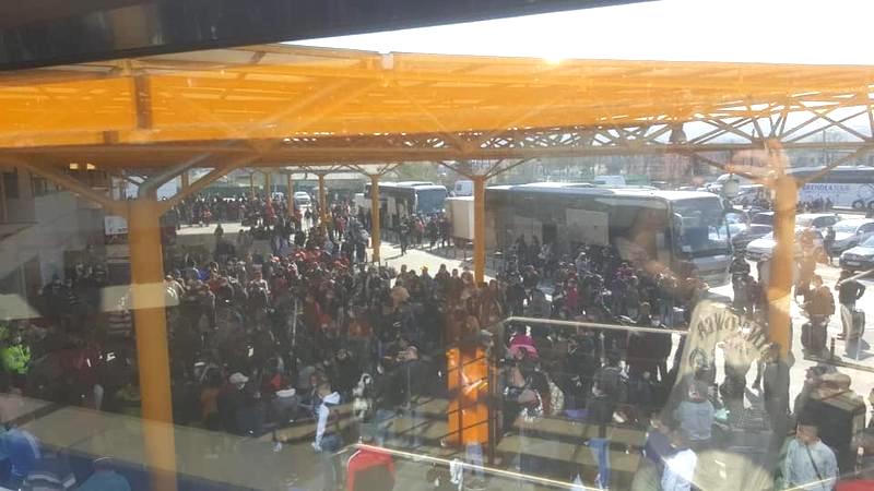 Roumanie : le départ des saisonniers pour l&rsquo;Allemagne provoque une cohue à l&rsquo;aéroport de Cluj