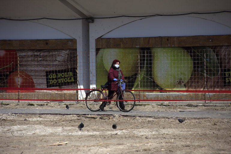 Revue de presse • dans les Balkans, débats et déconfinement à petit pas