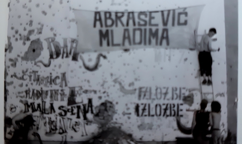 Avoir 20 ans en 2000 en Bosnie-Herzégovine : culture, insolence et résistance