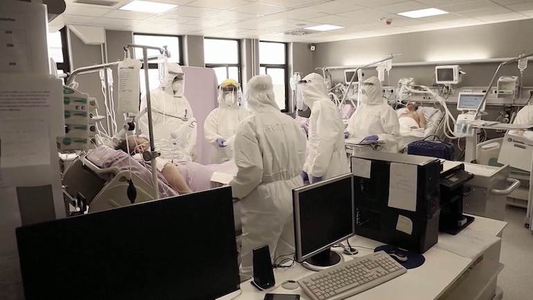 Covid-19 en Serbie : plus de 1000 médecins réclament la démission de la cellule de crise