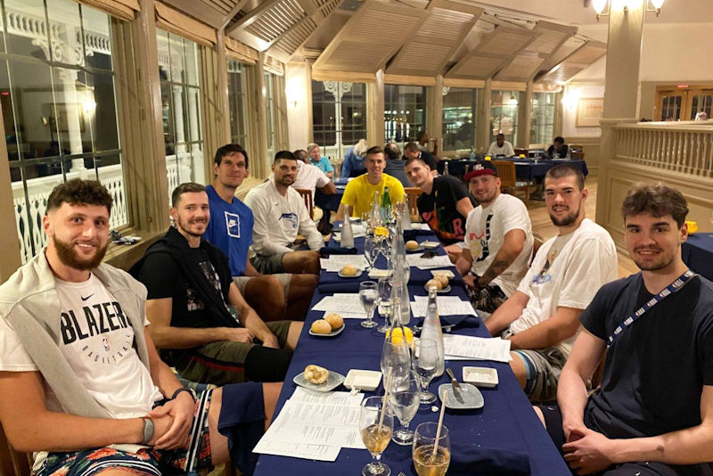 Basket : la «&nbsp;dream team&nbsp;» yougoslave de la NBA emballe la Toile