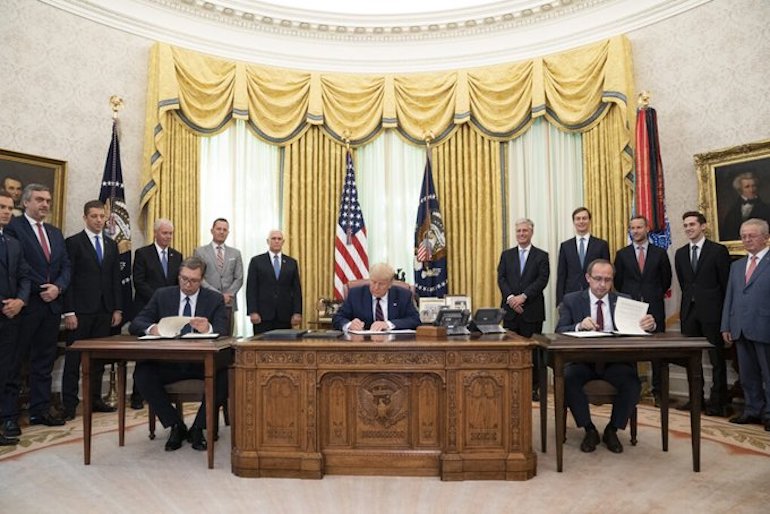 Le Kosovo divisé après l&rsquo;accord avec la Serbie à la Maison blanche