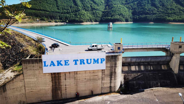 Kosovo-Serbie : le «lac Trump» et les nouveaux cultes de la personnalité