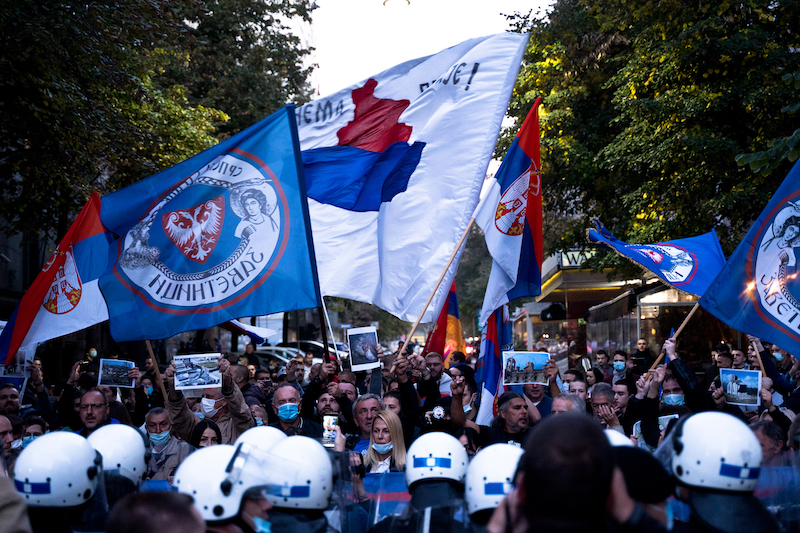 Serbie : l&rsquo;extrême-droite aboie, «Mirëdita, dobar dan» passe