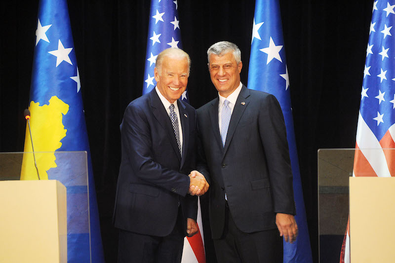 18 août 2016, Joe Biden, alors vice-président en fin de mandat d'Obama, rencontrait le Président kosovar Hashim Thaçi