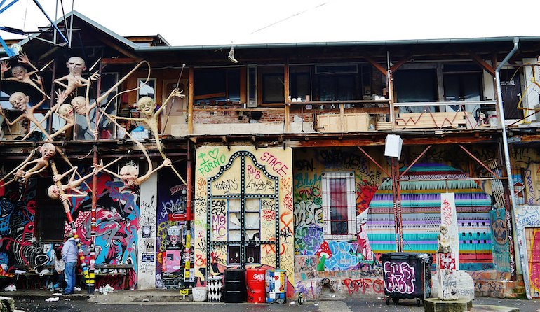 1599px-ljubljana_metelkova_mesto_33.jpg