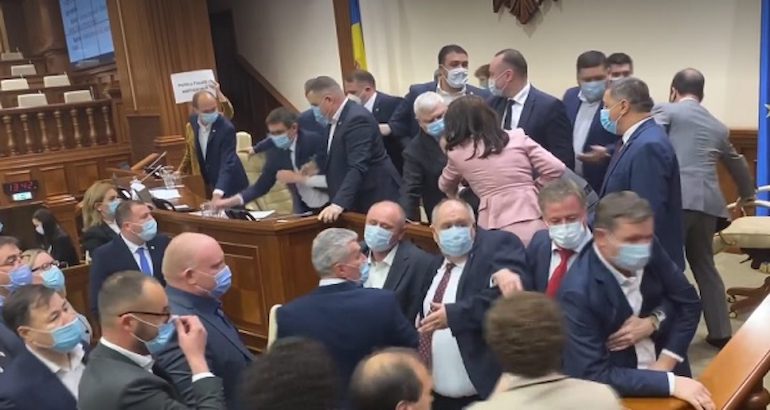 Moldavie : après avoir perdu la présidence, les socialistes contre-attaquent