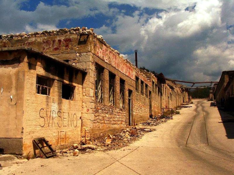 Yougoslavie : Goli Otok, ce camp que tout le monde préfère oublier