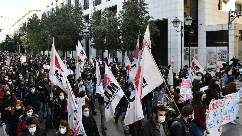 Grèce : étudiants et enseignants unis contre le flicage des universités