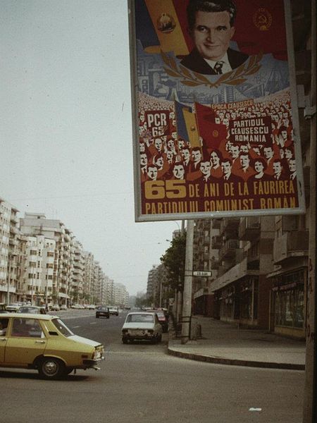 450px-propaganda_poster_ceausescu.jpg