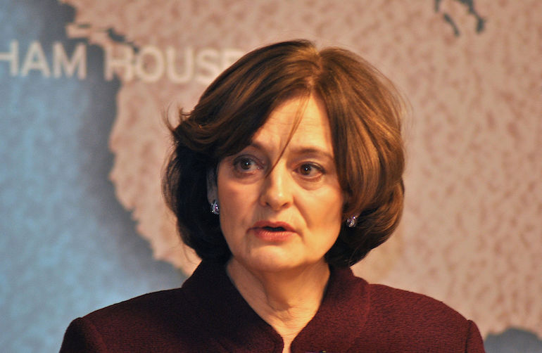 Serbie : Cherie Blair défend Aleksandar Vučić contre les médias indépendants