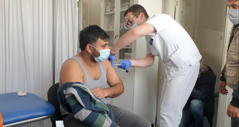Vaccination des migrants : la Serbie veut se donner en exemple