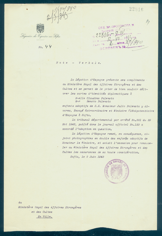 Note verbale, passeports diplomatiques à Claudia et René Arié Note verbale, passeports diplomatiques à Claudia et René Arié