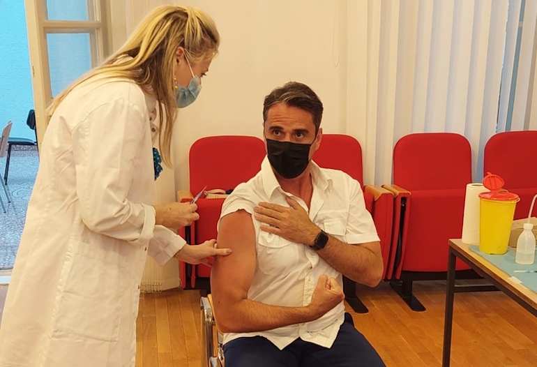 Balkans : face au variant Delta, la carotte et le bâton pour relancer la vaccination