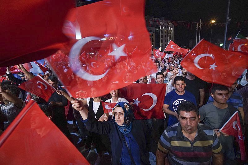 Partisans de Recep Tayyip Erdoğan, le 16 juillet 2016 à Istanbul