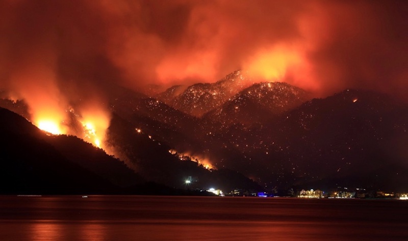 Incendies en Turquie : Erdoğan écarte toutes les critiques