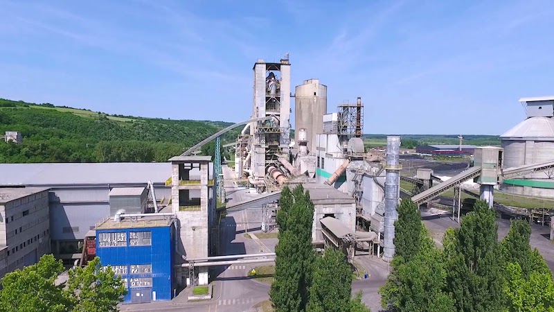 Serbie : à Beočin, la cimenterie suisso-française fait tousser toute la ville